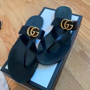 Gucci Leather Thong Sandal